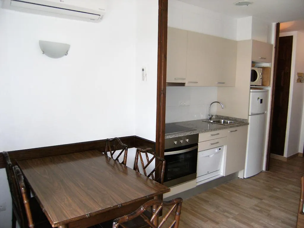 Apartamentos Jademar L'Estartit Apartment