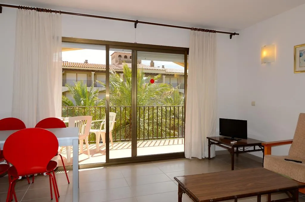 Apartamentos Jademar L'Estartit Apartment